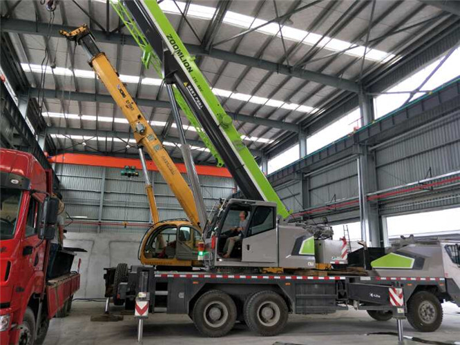 亚东县高空车出租需要注意哪些安全事项？