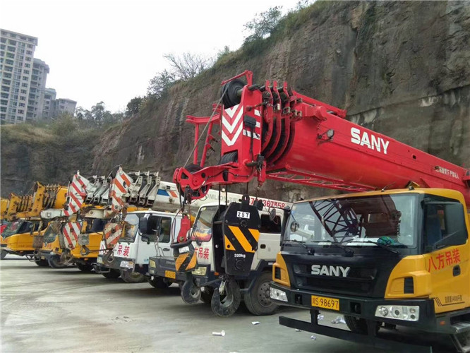 亚东县吊车出租按什么计费？台班费、单次费、里程费怎么算？