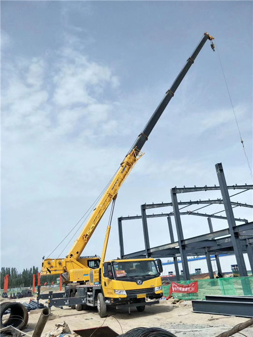 亚东县超高层建筑钢结构吊装案例
